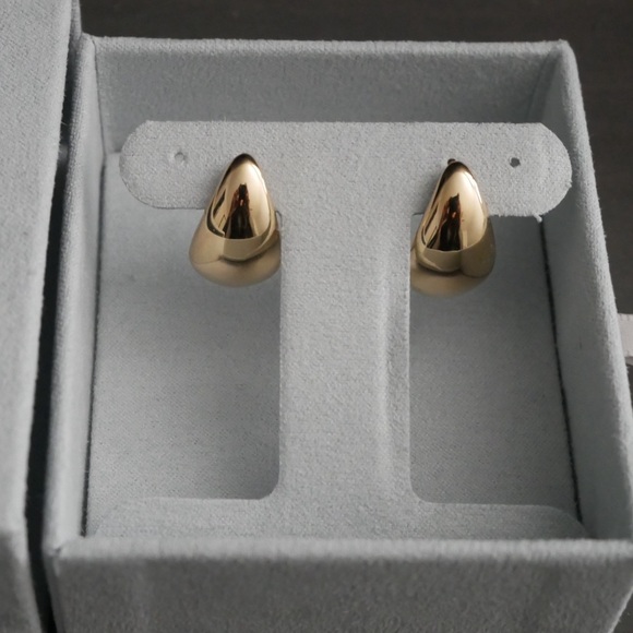 14K Solid Yellow Gold Puff Statement Earrings - Picture 5 of 5